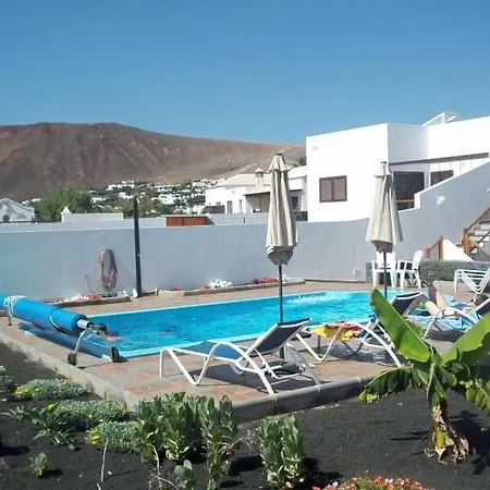 Playa Blanca Sleeps 8 Pool Wifi Villa Playa Blanca (Lanzarote)