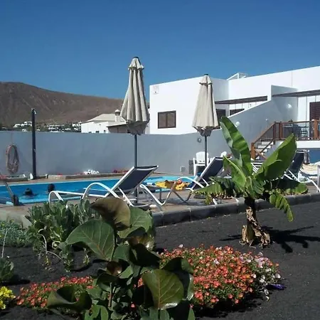 Villa Playa Blanca Sleeps 8 Pool Wifi *